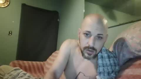 Snapshot of j_lion85 chatting on 02.11.26 j_lion85 online show from 02.11.26
