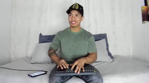 i am juan musiry independent model  online show from 02.08.25