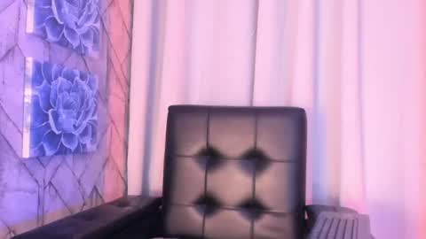 Snapshot of jaadewest_ chatting on 07.16.26 Jade West online show from 07.16.26