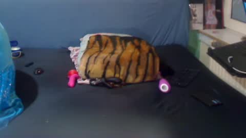 JACKSLUT BUY ME . FAN CLUB MEMBERS AND THOSE WHOM THE MEMBERS INDICATE SISY SLUT PROVIDES THEM  FREE SERVICES online show from 12.08.24