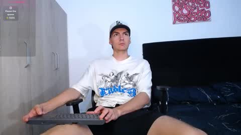 Snapshot of jack_norizz chatting on 02.18.25 INDEPENDENT MODEL online show from 02.18.25