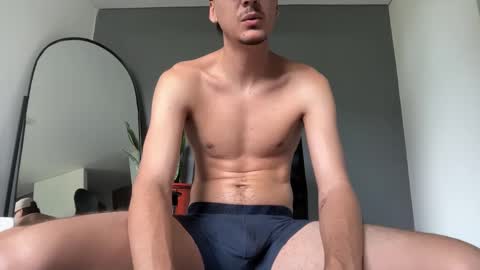 INDEPENDENT MODEL online show from 10.25.25