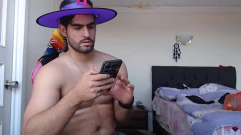 Snapshot of jackecuador chatting on 10.14.25 Jack online show from 10.14.25