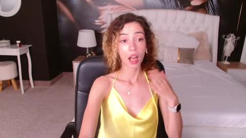 Snapshot of jackie__fox chatting on 06.06.26 Jackie online show from 06.06.26