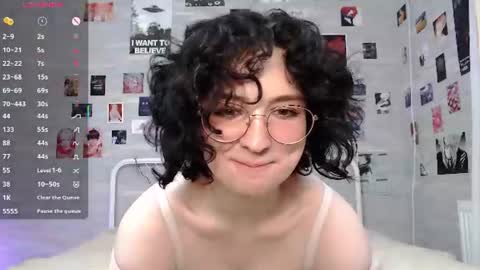 Snapshot of jackieapplepie chatting on 06.13.26 JackieApplePie online show from 06.13.26