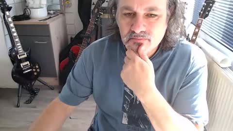 Jack independent model  online show from 04.12.26