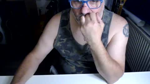 Snapshot of jackoff_hearts chatting on 06.15.26 Jack independent model online show from 06.15.26
