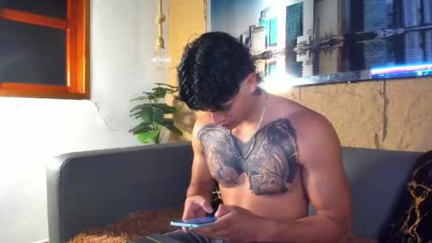 Snapshot of jackson_macleyn chatting on 04.12.26 Jackson online show from 04.12.26