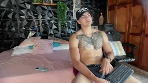 Snapshot of jackson_macleyn chatting on 04.22.26 Jackson online show from 04.22.26