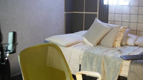 Jackson Bell online show from 02.01.25