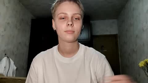 Snapshot of jaclynstreitenberge chatting on 10.16.25 Mary online show from 10.16.25