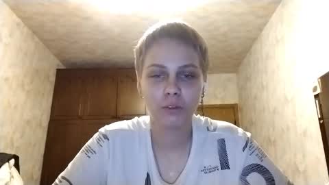 Snapshot of jaclynstreitenberge chatting on 10.19.25 Mary online show from 10.19.25