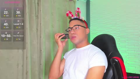 Snapshot of jacoboleeh1 chatting on 12.05.24 Jacobo Leeh online show from 12.05.24
