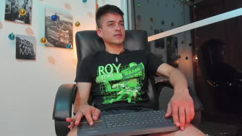 Snapshot of jacobstones_ chatting on 12.05.24 JACOB STONES online show from 12.05.24