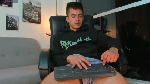 Snapshot of jacobstones_ chatting on 02.07.25 JACOB STONES online show from 02.07.25