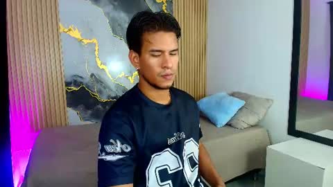 Snapshot of jacobwolf__ chatting on 06.11.26 Jacob Wolf online show from 06.11.26