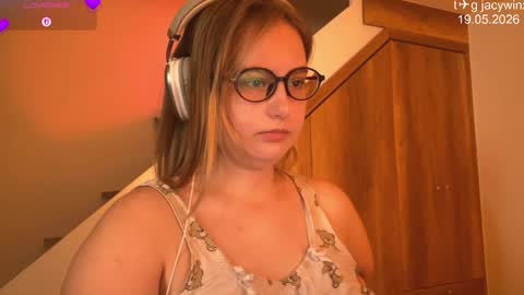 Snapshot of jacywinslat chatting on 05.19.26 jacywinslat online show from 05.19.26