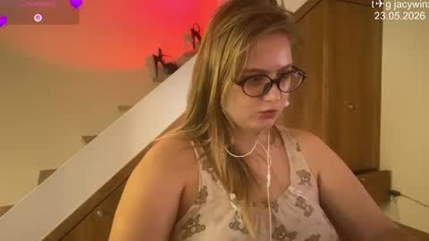 Snapshot of jacywinslat chatting on 05.23.26 jacywinslat online show from 05.23.26