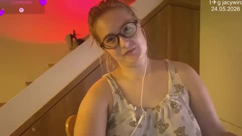 Snapshot of jacywinslat chatting on 05.24.26 jacywinslat online show from 05.24.26