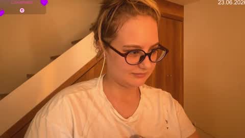 Snapshot of jacywinslat chatting on 06.24.26 jacywinslat online show from 06.24.26