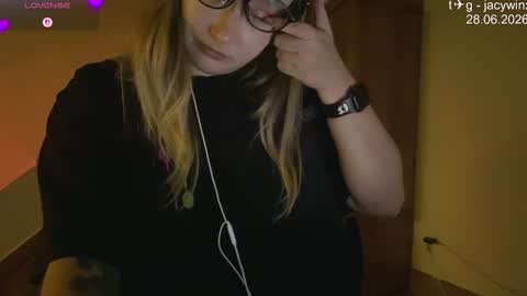 Snapshot of jacywinslat chatting on 06.28.26 jacywinslat online show from 06.28.26
