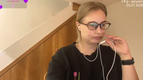 Snapshot of jacywinslat chatting on 07.03.26 jacywinslat online show from 07.03.26