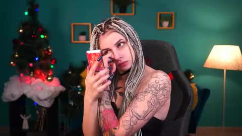 jade_castle online show from 12.15.24