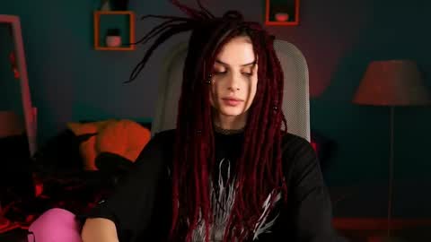 Snapshot of jade_castle chatting on 05.28.26 jade_castle online show from 05.28.26