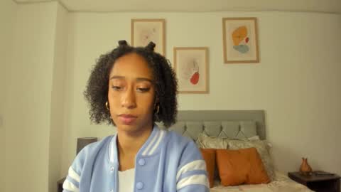 Jade smile online show from 10.11.25