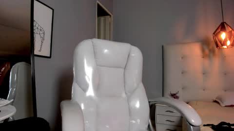 karlla scarlet online show from 12.17.24