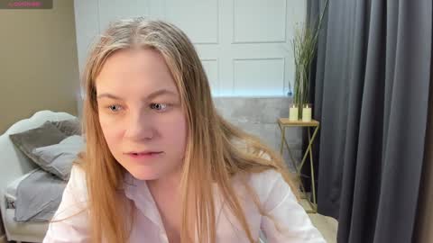 Snapshot of jade_soft chatting on 12.27.24 Jade online show from 12.27.24