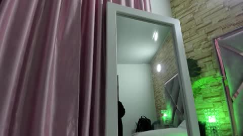 Snapshot of jade_white_ chatting on 09.12.25 jade white online show from 09.12.25