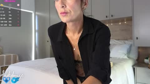 Jade online show from 04.13.26