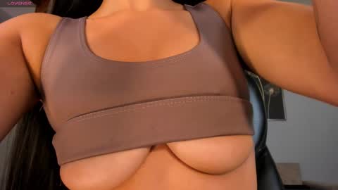 JADE EVANS online show from 03.06.25