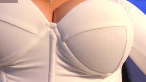 JADE EVANS online show from 10.11.25