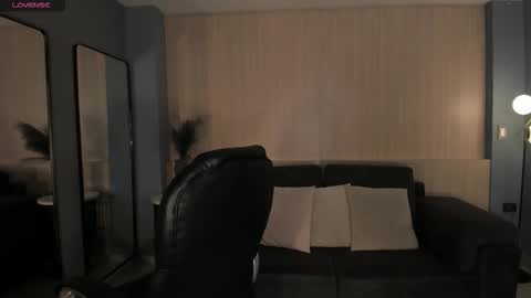 JADE EVANS online show from 12.14.25