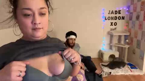 Snapshot of jadelondonxo chatting on 02.27.25 Jade online show from 02.27.25