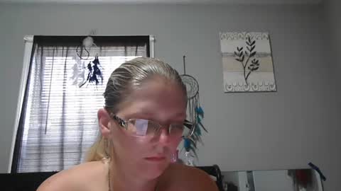 Snapshot of jadeluv chatting on 06.28.26 JadeLuv online show from 06.28.26
