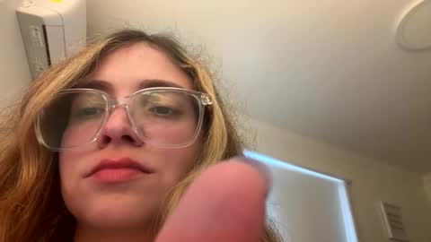 Snapshot of jademonroe0522 chatting on 03.10.26 jademonroe0522 online show from 03.10.26