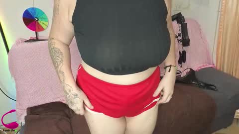 Snapshot of jadestaruk chatting on 11.30.25 Jade Star online show from 11.30.25