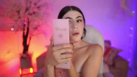 Snapshot of jadesummerr chatting on 04.15.26 Jade Summer online show from 04.15.26