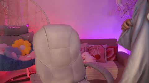 Snapshot of jadesummerr chatting on 05.15.26 Jade Summer online show from 05.15.26