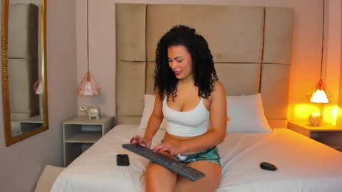 Snapshot of jadetorres_ chatting on 07.04.26 Jade online show from 07.04.26