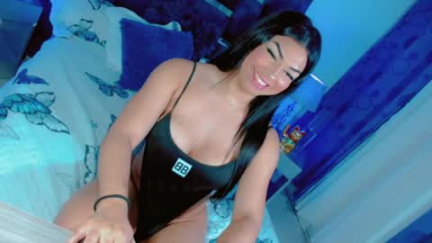 Snapshot of jairodaniel1883 chatting on 05.21.26 KAMILA D LOS ANGELES online show from 05.21.26