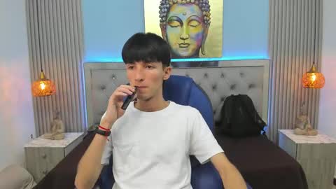 Snapshot of jake_evanss_ chatting on 09.11.25 JAKE online show from 09.11.25