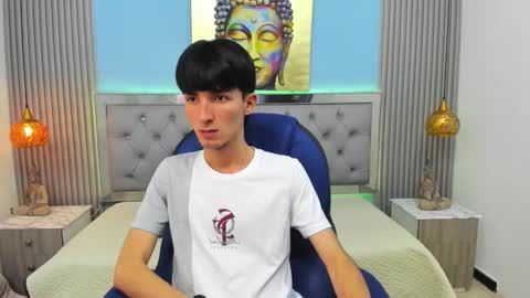 Snapshot of jake_evanss_ chatting on 09.18.25 JAKE online show from 09.18.25