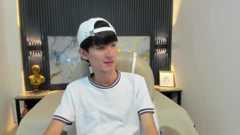 Snapshot of jake_evanss_ chatting on 10.16.25 JAKE online show from 10.16.25