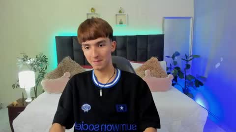Snapshot of jake_evanss_ chatting on 05.04.26 JAKE online show from 05.04.26