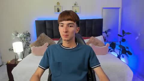 Snapshot of jake_evanss_ chatting on 05.06.26 JAKE online show from 05.06.26
