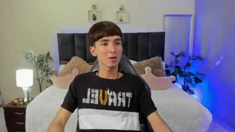 Snapshot of jake_evanss_ chatting on 05.14.26 JAKE online show from 05.14.26
